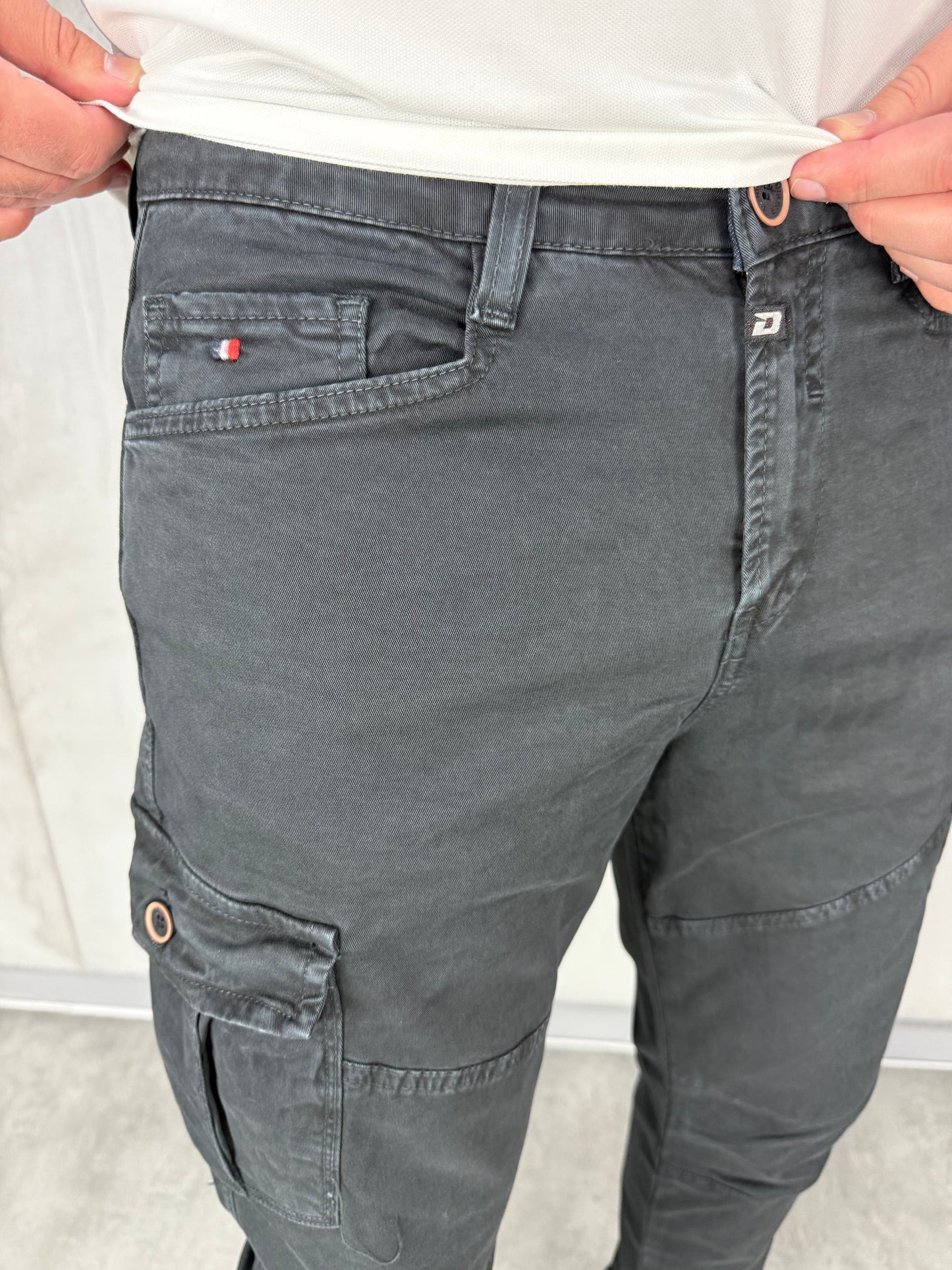 Elite urban dark gray