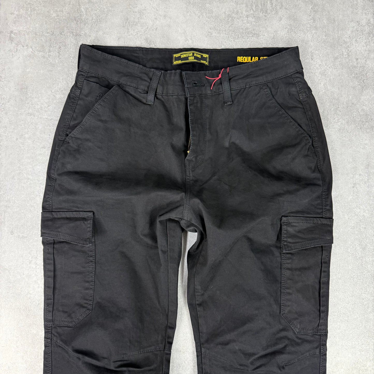 Regular classic fit black