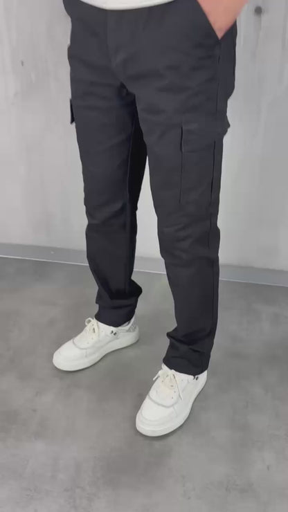 Regular classic fit black